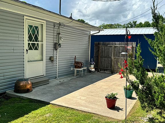 5th image of 94 Roaden Ln W