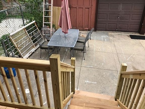 4th image of 3238 Wilson Ave Floor 1