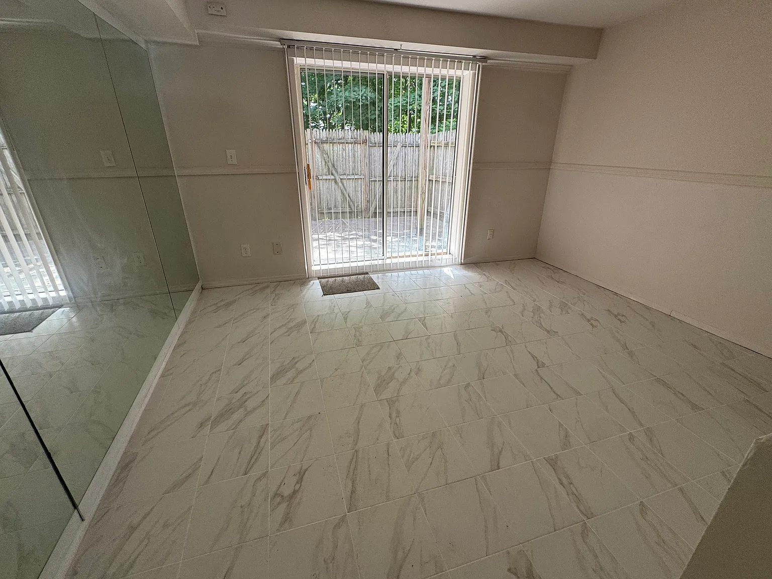 2 bed, 1.5 bath, 1000 sqft, $2,750 — Photo 2