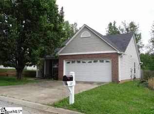 127 W Long Creek Ct, Simpsonville, SC 29680