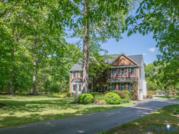 8452 Mount Eagle Rd, Ashland, VA 23005