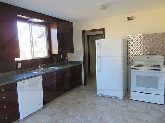 3rd image of 1318 E 52nd St