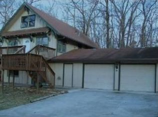 8822 Walnut Ln, Ozawkie, KS 66070