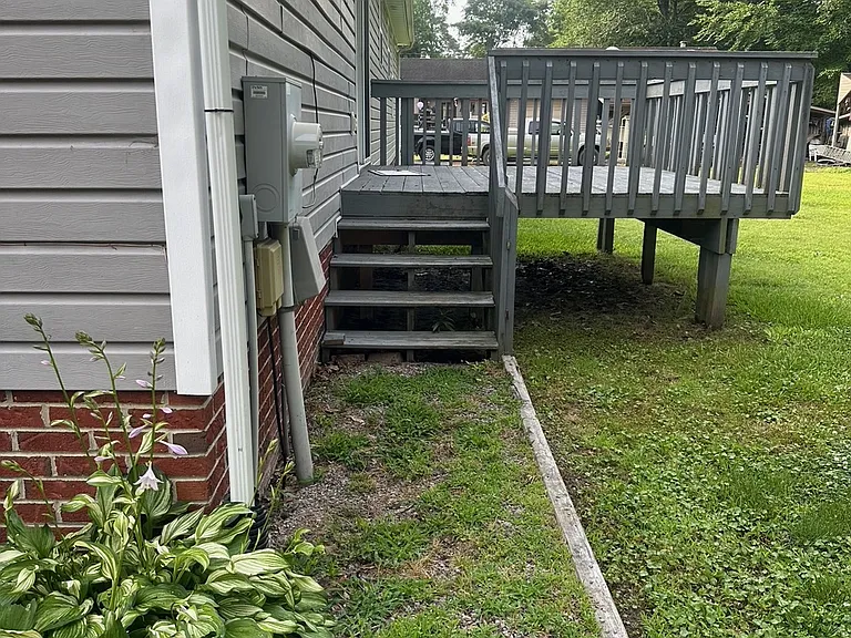 1607 Caddy Ln — Photo 8