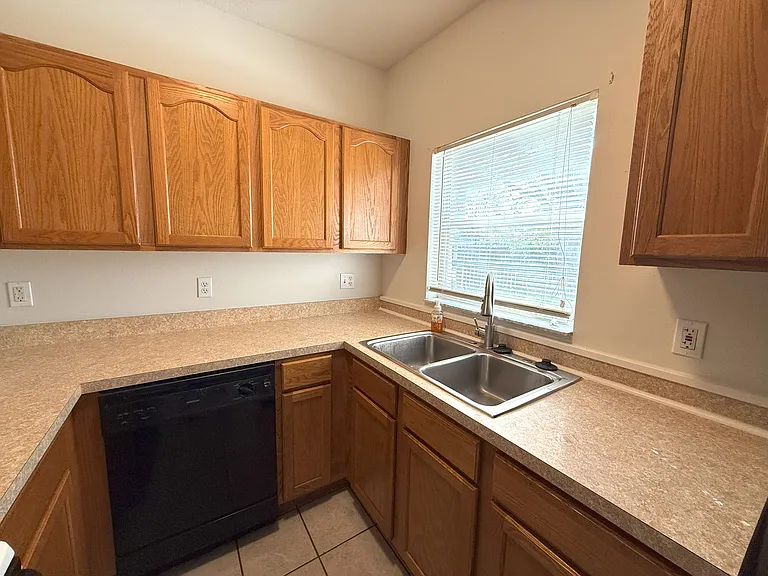 4850 Sutton Ave — Photo 9