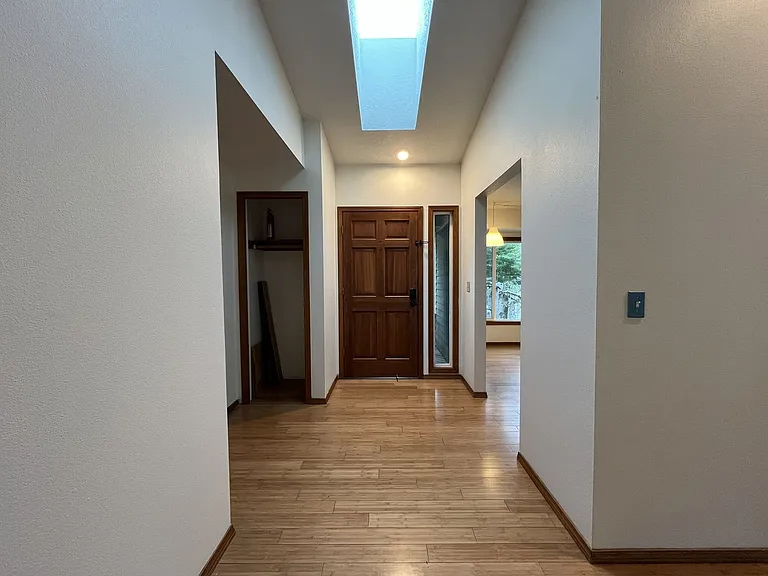 4737 SW Pendleton St — Photo 6
