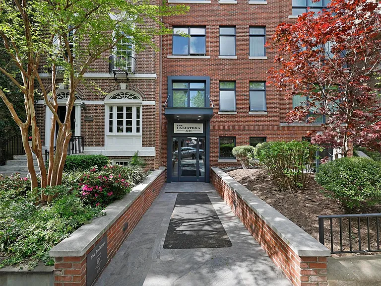 2225 California St NW #302 — Photo 19