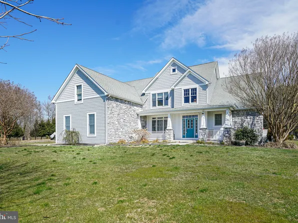 40 Riverside Dr, Elkton, MD 21921