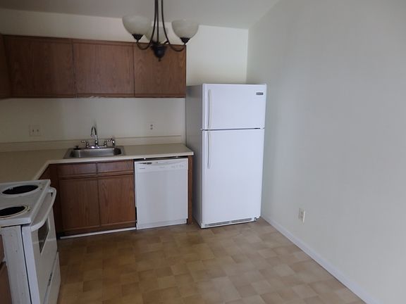 5th image of 1912 Marine Terrace Dr APT K