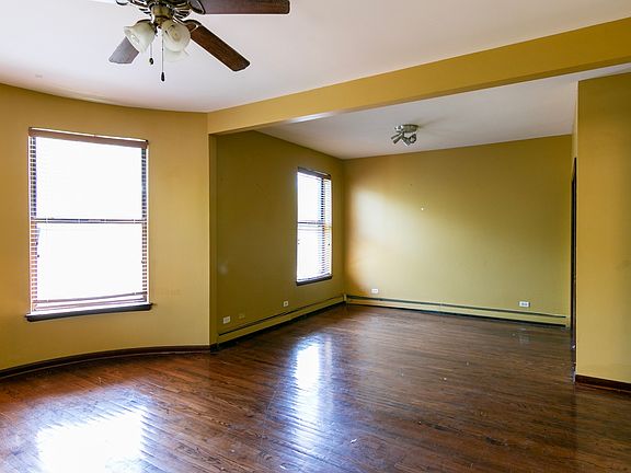2nd image of 5856 S King Dr APT 3