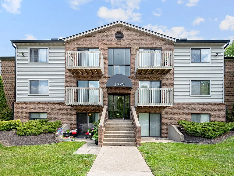 The Woodridge Collection — Photo 42