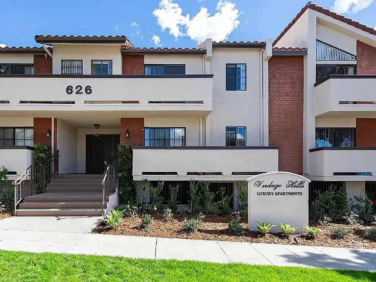 Verdugo Hills — Photo 2