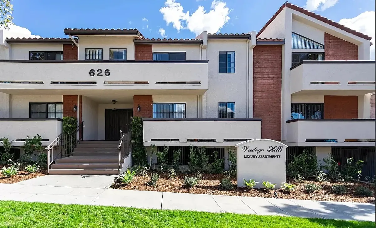 Building Photo - Verdugo Hills