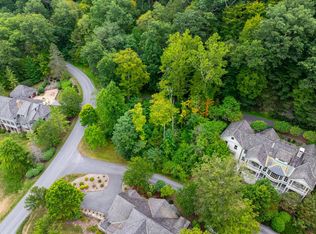 124 White Sulphur Dr, White Sulphur Springs, WV 24986