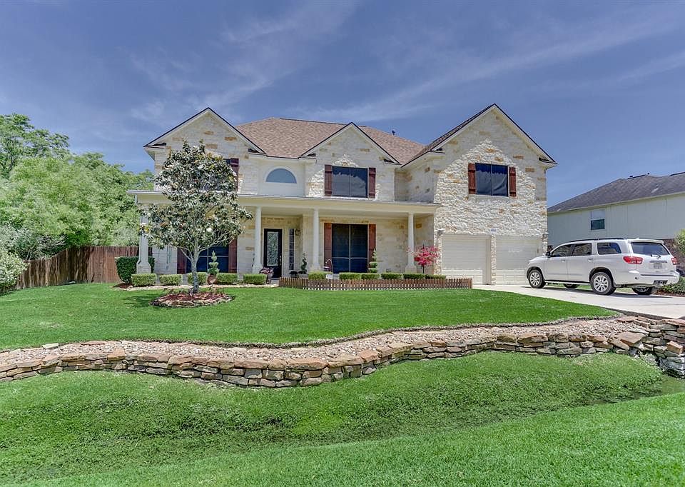 1st image of 21618 Country Club Green Dr