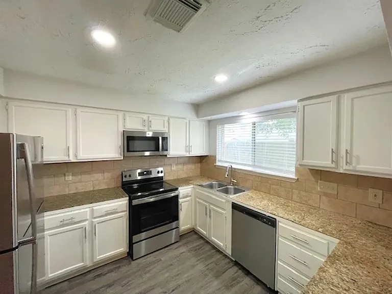 16118 Golden Sage Ln — Photo 2