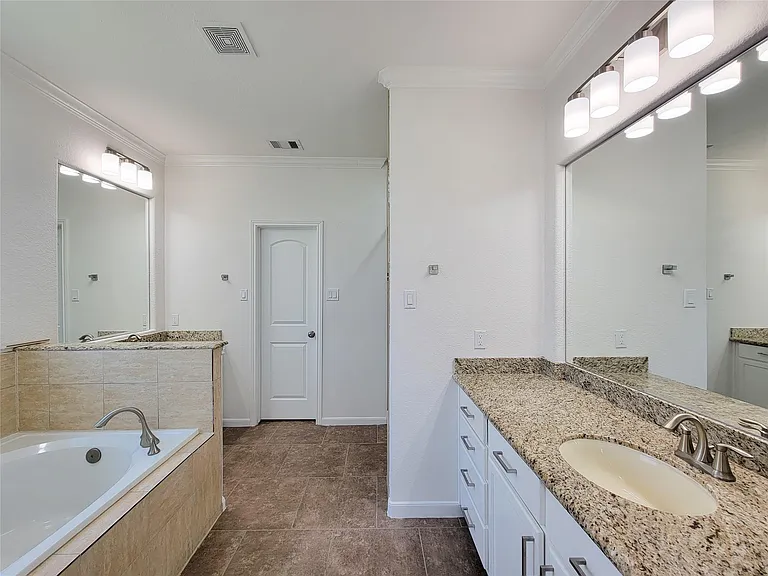 2814 Bay Springs View Ct — Photo 24