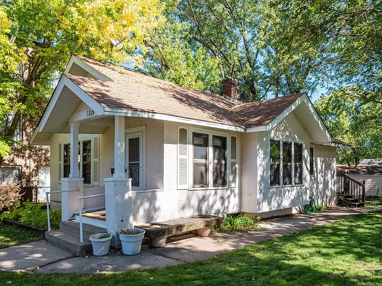5319 Minnehaha Ave — Photo 2