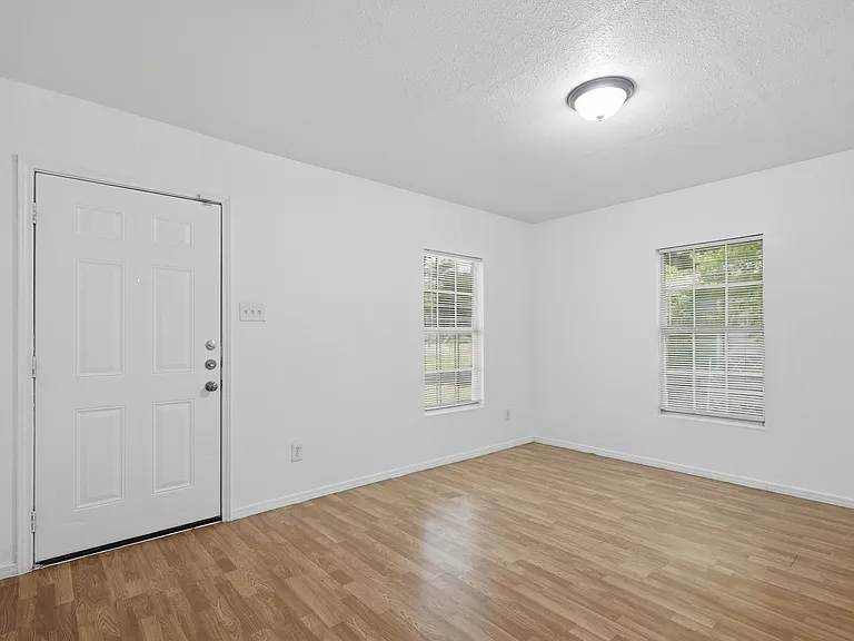 2538 Stovall Dr — Photo 13