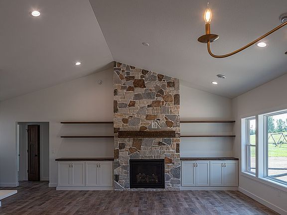 2nd image of 1236 Cambridge Ct