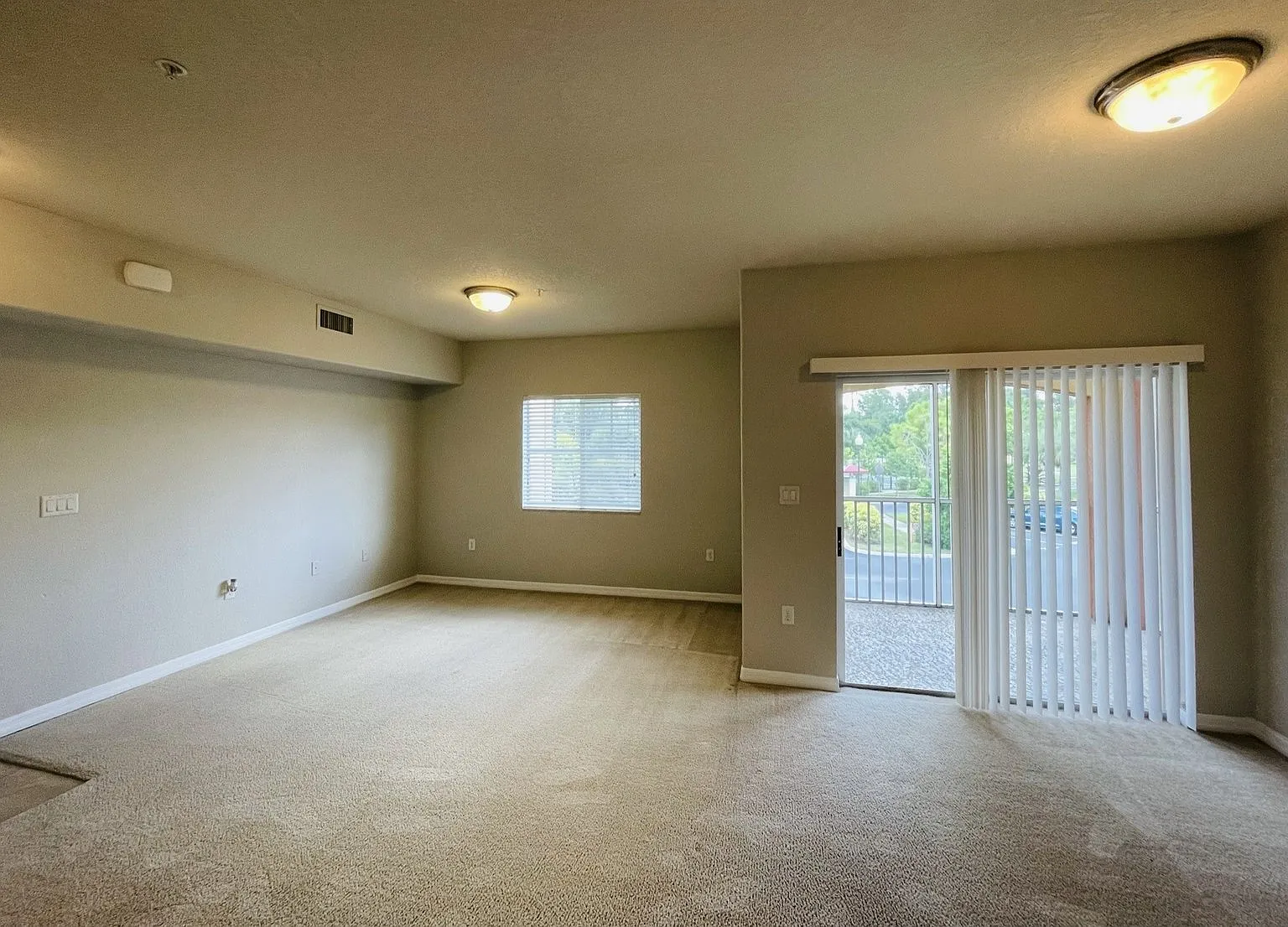 1 bed, 1.0 bath, 767 sqft, $1,400 — Photo 3