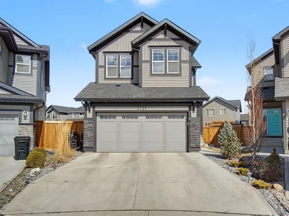 2721 Donaghey Cres SW, Edmonton, AB T6W 4S9