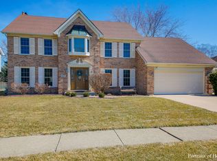 1679 Rosebud Ct, Wheaton, IL 60189