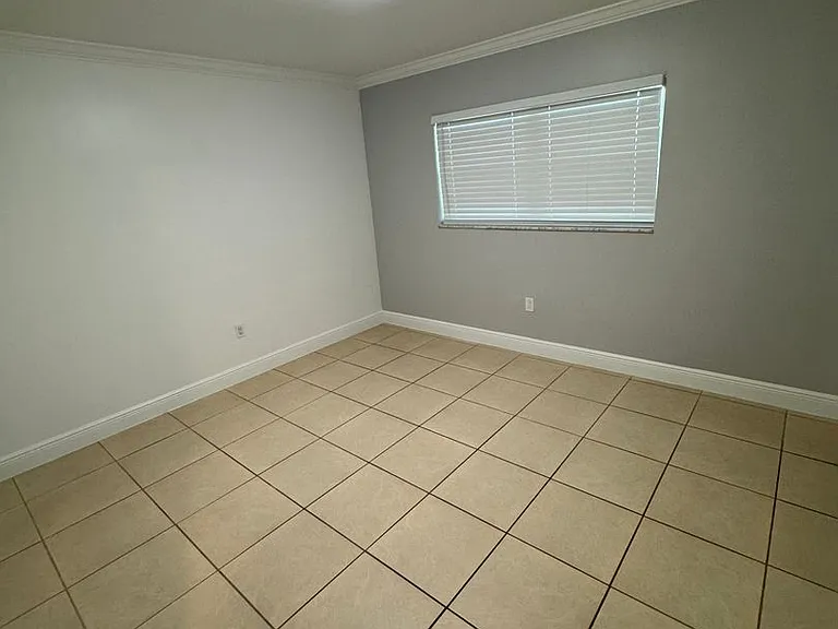 2536 Van Buren St — Photo 20