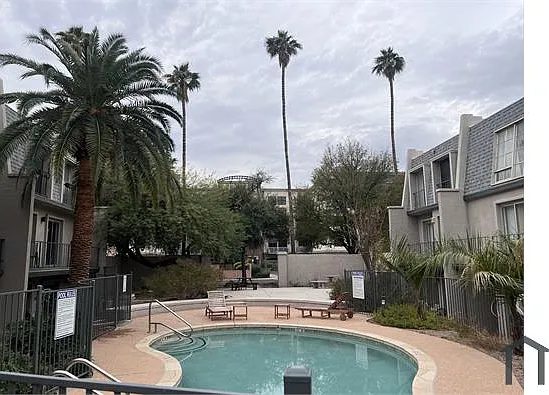 2 bed, 917 sqft, $1,849 — Photo 3
