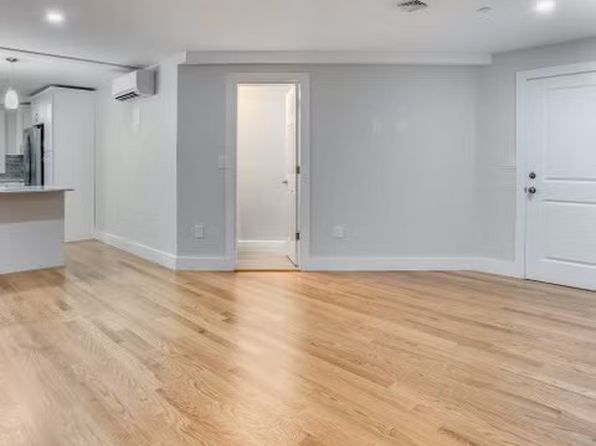 16 S Division St #2A