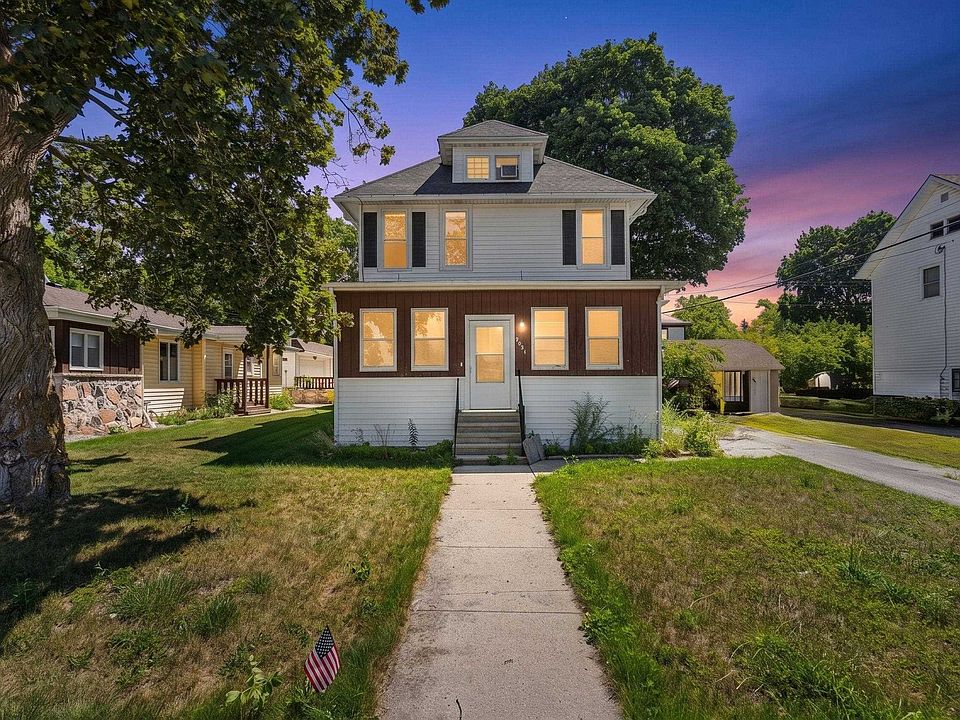 1st image of 2034 Jefferson St