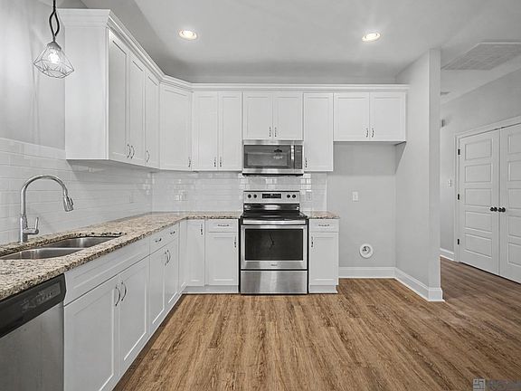 4th image of 9900 Country Club Dr #1A