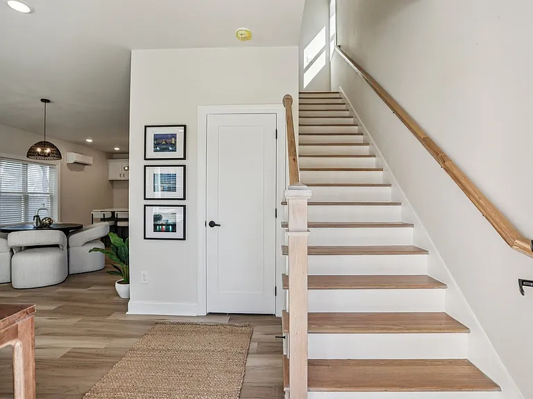1613 Hampton St — Photo 10