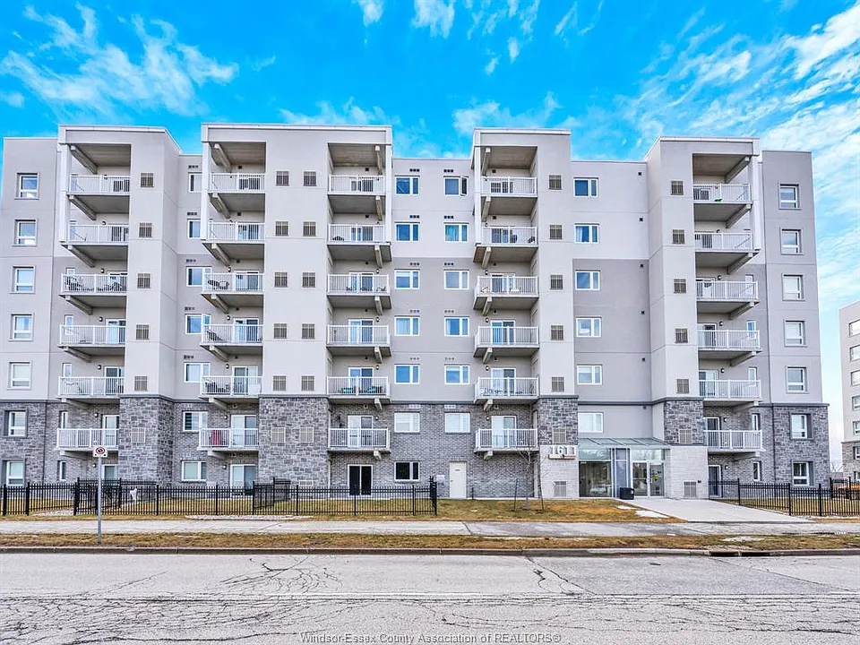 1611 Banwell Rd #615
