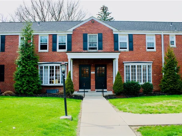 838 Thorn St APT 36, Sewickley, PA 15143