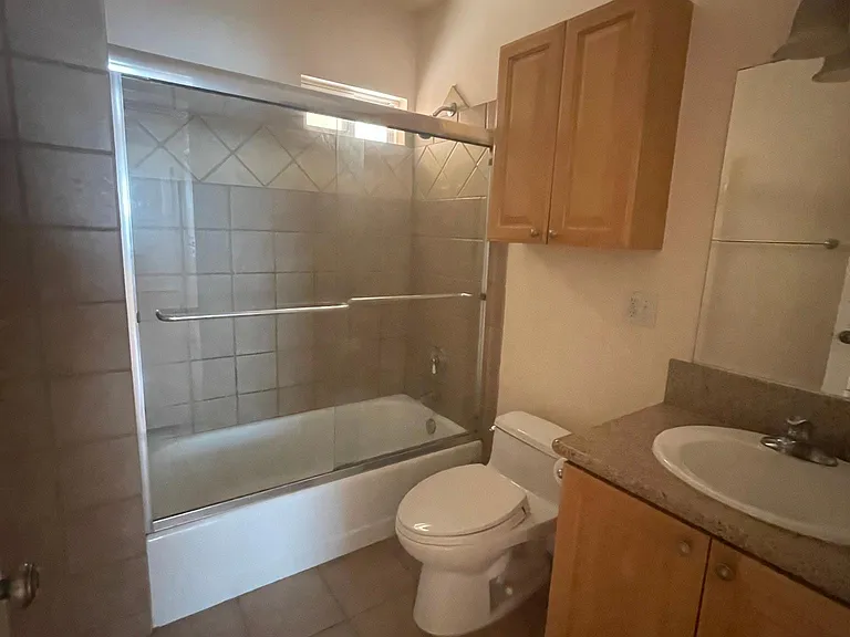 1752 N Alexandria Ave #3 — Photo 11