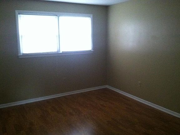3rd image of 2321 Idle Hour Rd APT 19