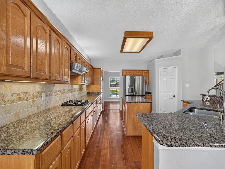 3113 Lochaven Dr — Photo 12