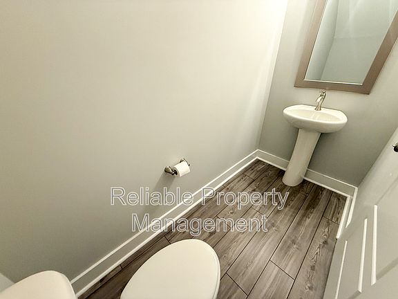 4th image of 26 Laird Dr