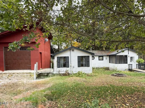 90 Library Avenue, Warrensburg, NY 12885