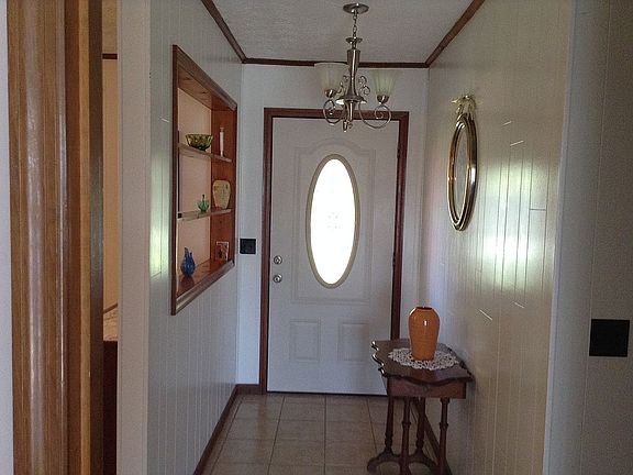 2nd image of 210 Skyview Dr