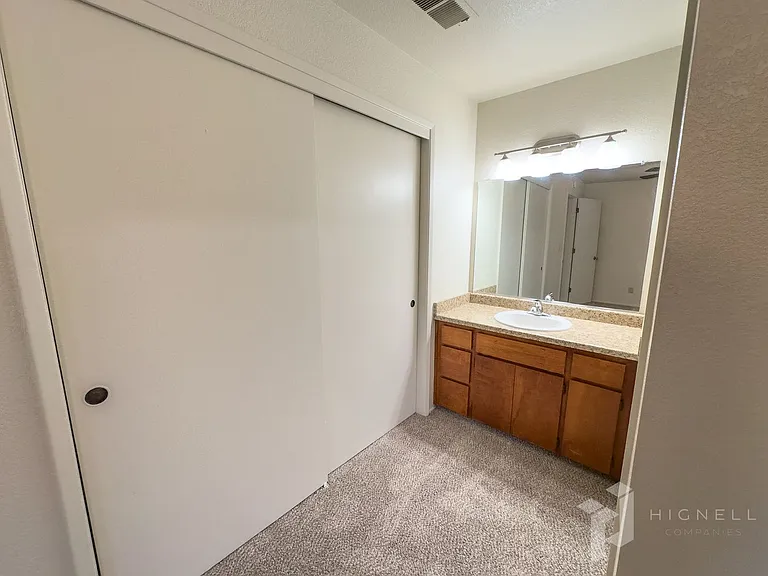 Amanda Place Apartments — Photo 41