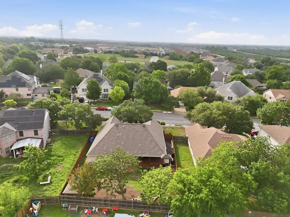 903 E Olympic Dr, Pflugerville, TX 78660