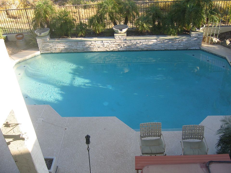 2nd image of 2728 E Carson Rd
