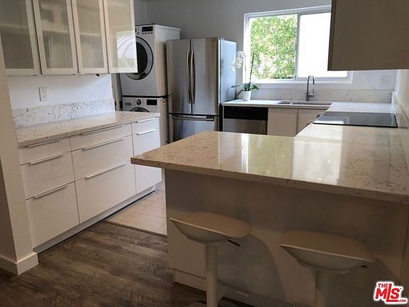 5th image of 9297 Burton Way #C