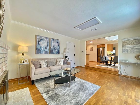 5th image of 266 Llewellyn Ave
