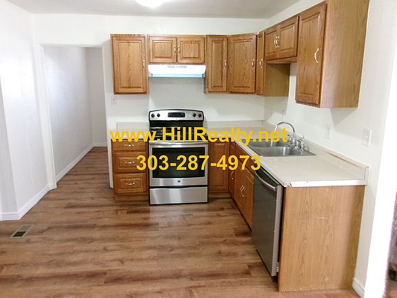 5th image of 1441 Rowena St