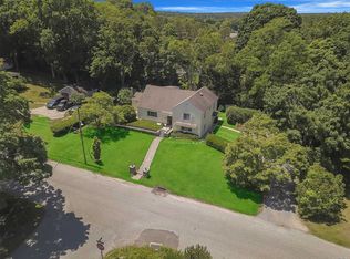 4 Lincoln Ave, Ronkonkoma, NY 11779