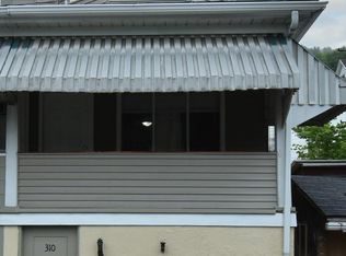 310 W Kline Ave, Lansford, PA 18232