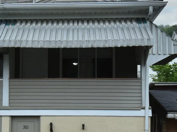 310 W Kline Ave, Lansford, PA 18232